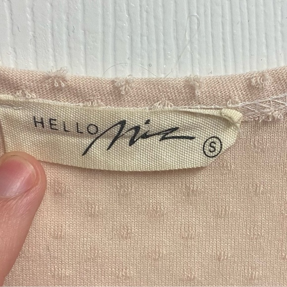 Hello Miz Boutique V-Neck Peplum/Ruffle Short Sleeved Top Size Small - Picture 2 of 4